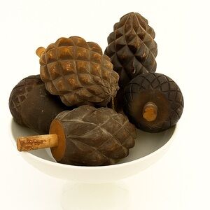 Set of 6 Vintage Hand-Carved Wooden Pinecones & Acorns – Rustic Fall Decor